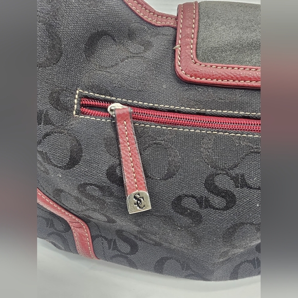 Sophia Caperelli.Stylish Black and Burgundy Handbag - Picture 4 of 16